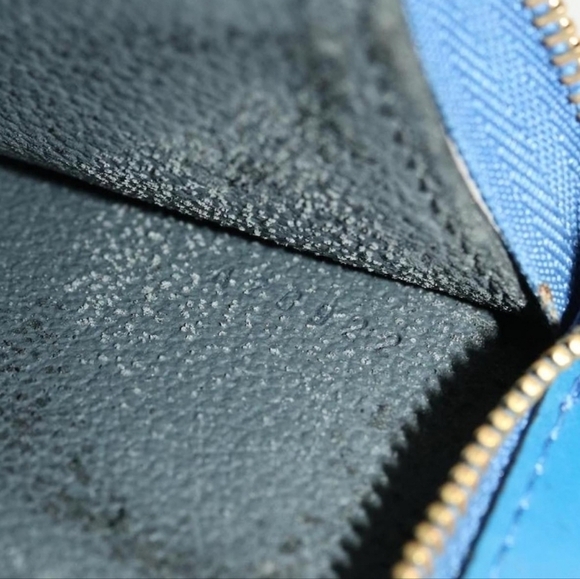 LOUIS VUITTON Epi Trousse Crete Clutch Bag Blue - Picture 10 of 16